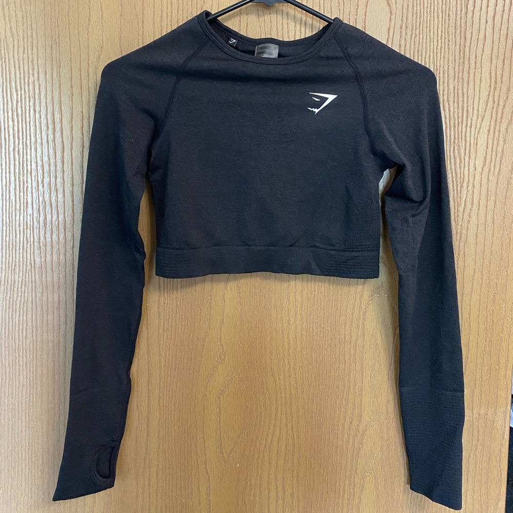 Gymshark Women’s dry fit long sleeve crop top